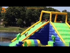 ミラノに設置されたインフレータブルフローティングウォータースポーツテーマパーク/ウォータースプラッシュパーク