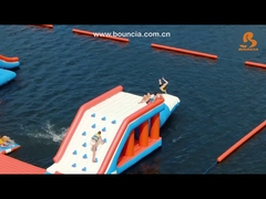 165人収容可能 インフレータブルウォーターパーク カスタマイズカラー TUV認証